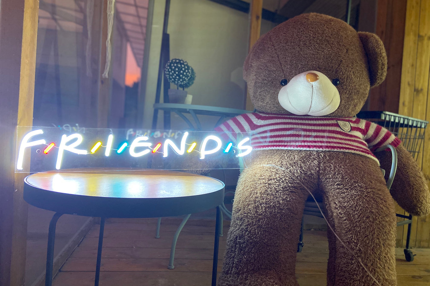 Friends neon sign